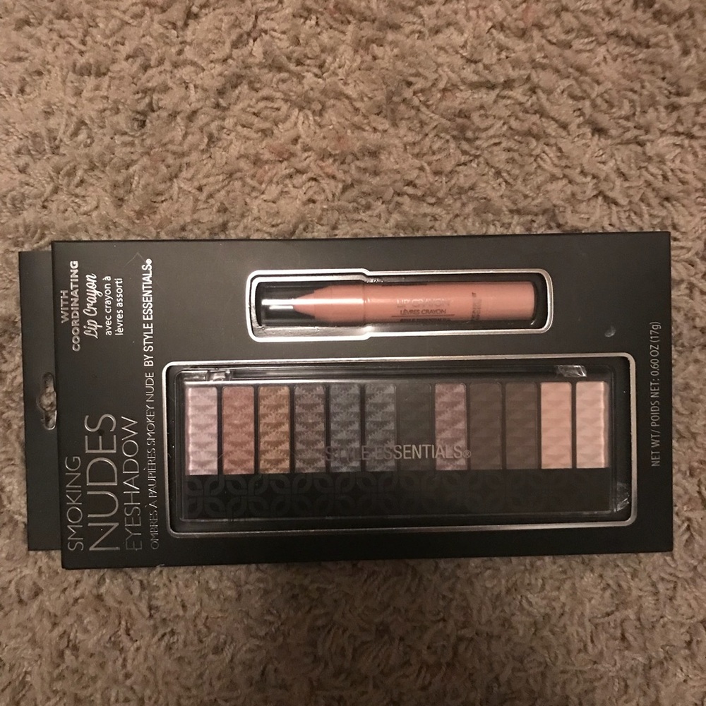 NWT UNUSED UNOPENED MAKEUP PALLET